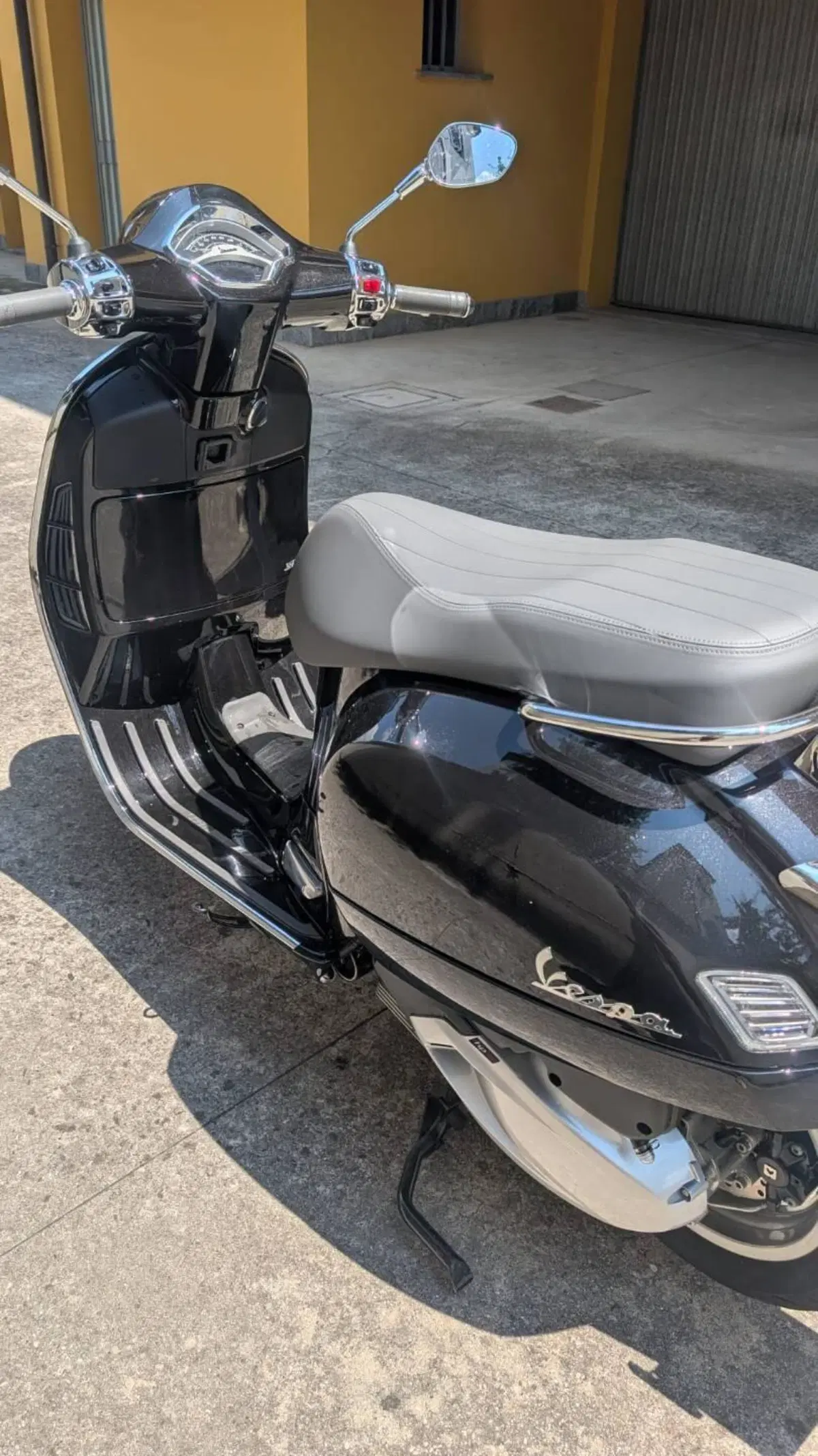Vespa GTS 300 Super (2023 - 24) (2)