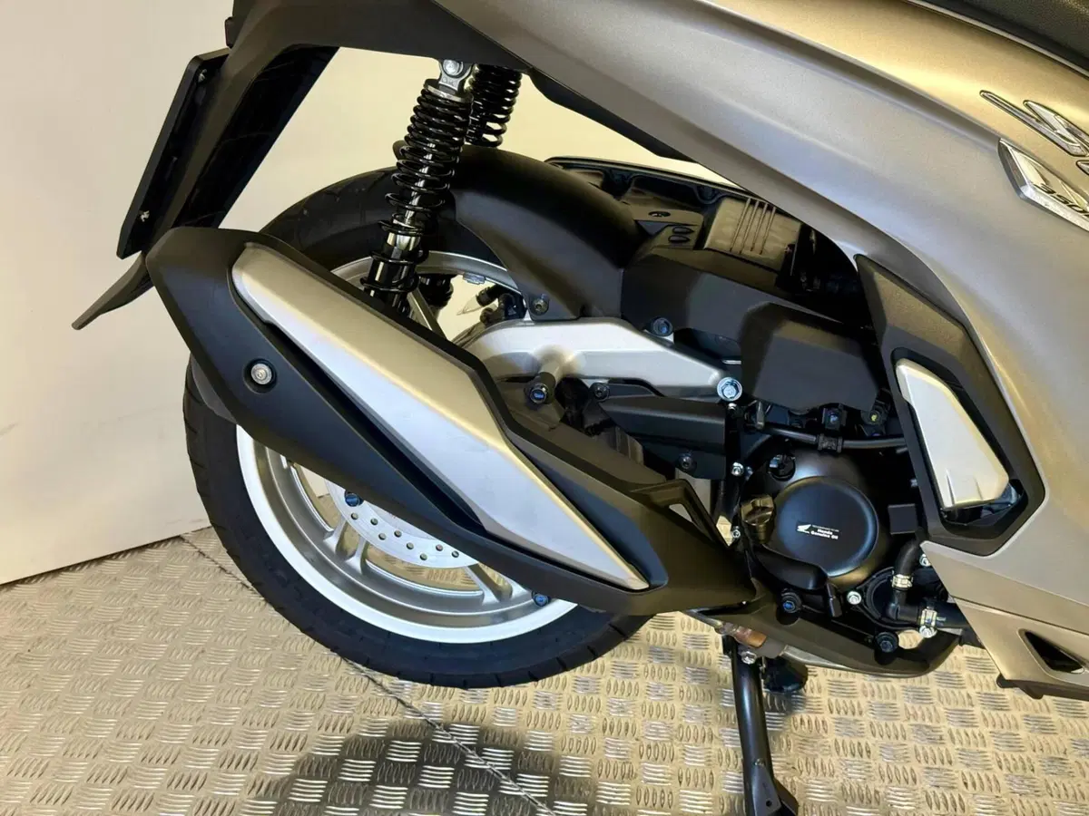 Honda SH 350 (2021 - 24) (15)