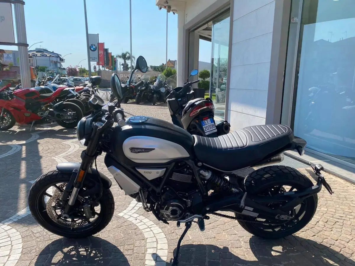 Ducati Scrambler 1100 Dark Pro (2020 - 24) (2)