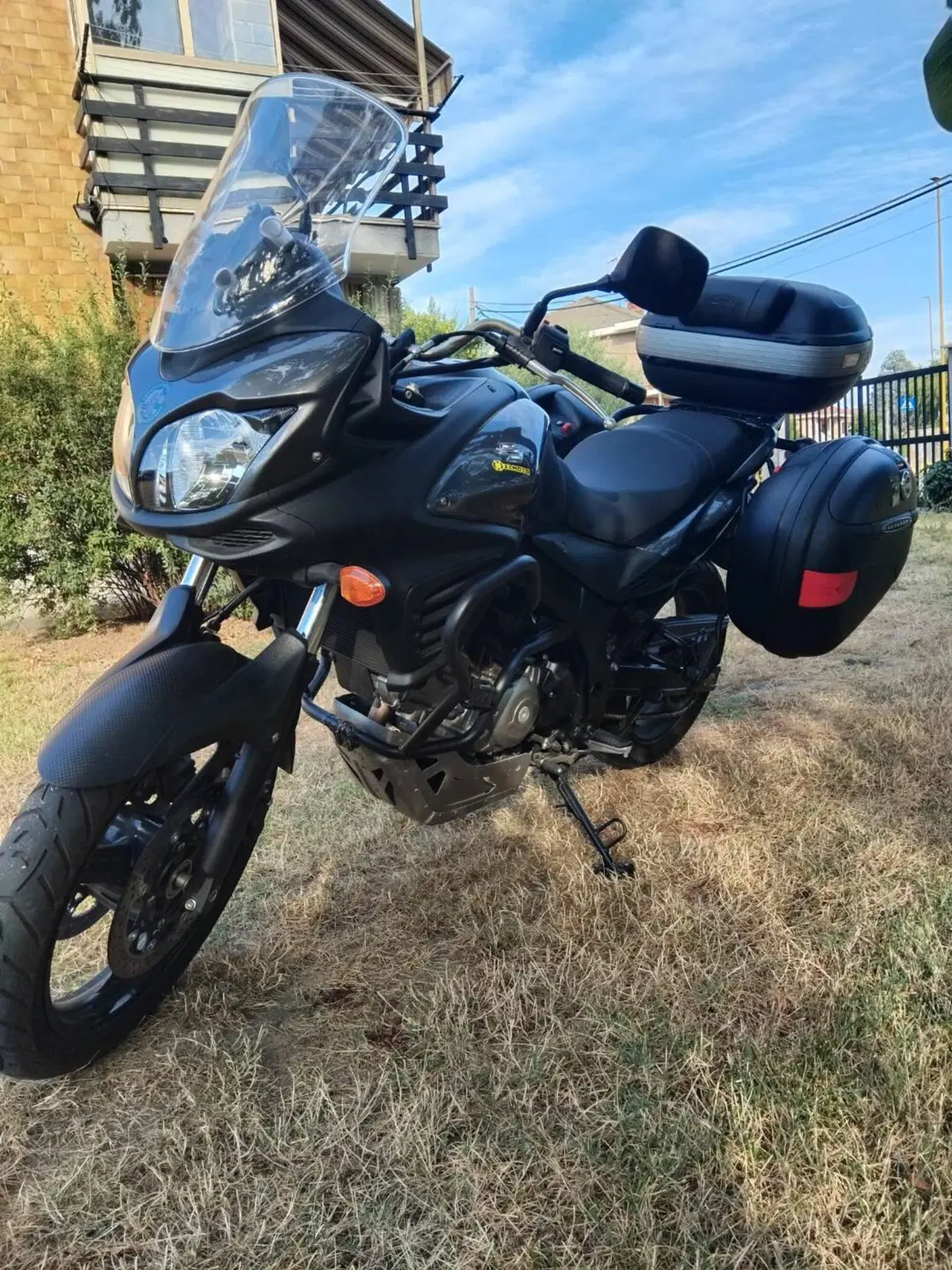 Suzuki V-Strom 650 ABS (2011 - 17) (2)