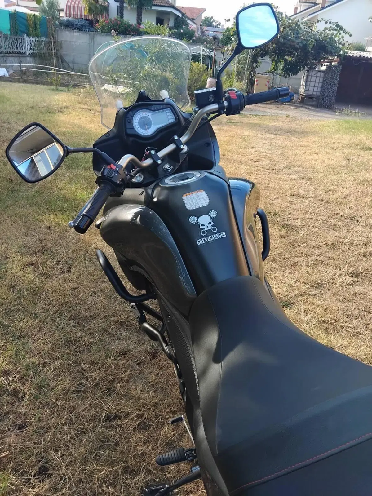 Suzuki V-Strom 650 ABS (2011 - 17) (4)