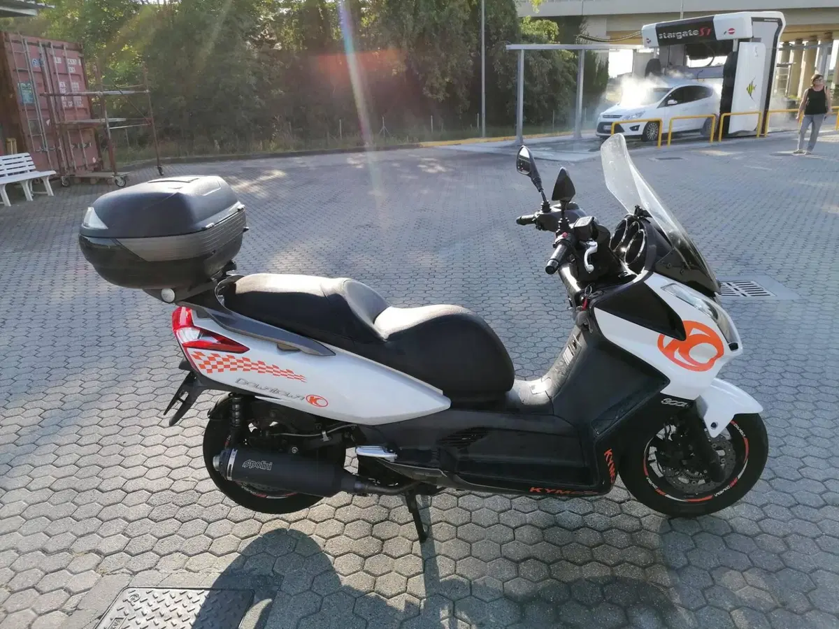 Kymco Downtown 300i (2009 - 17) (3)