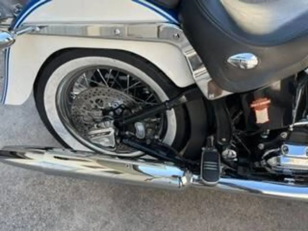 Harley-Davidson 1584 Springer Classic (2006 - 07) - FLSTSC (9)