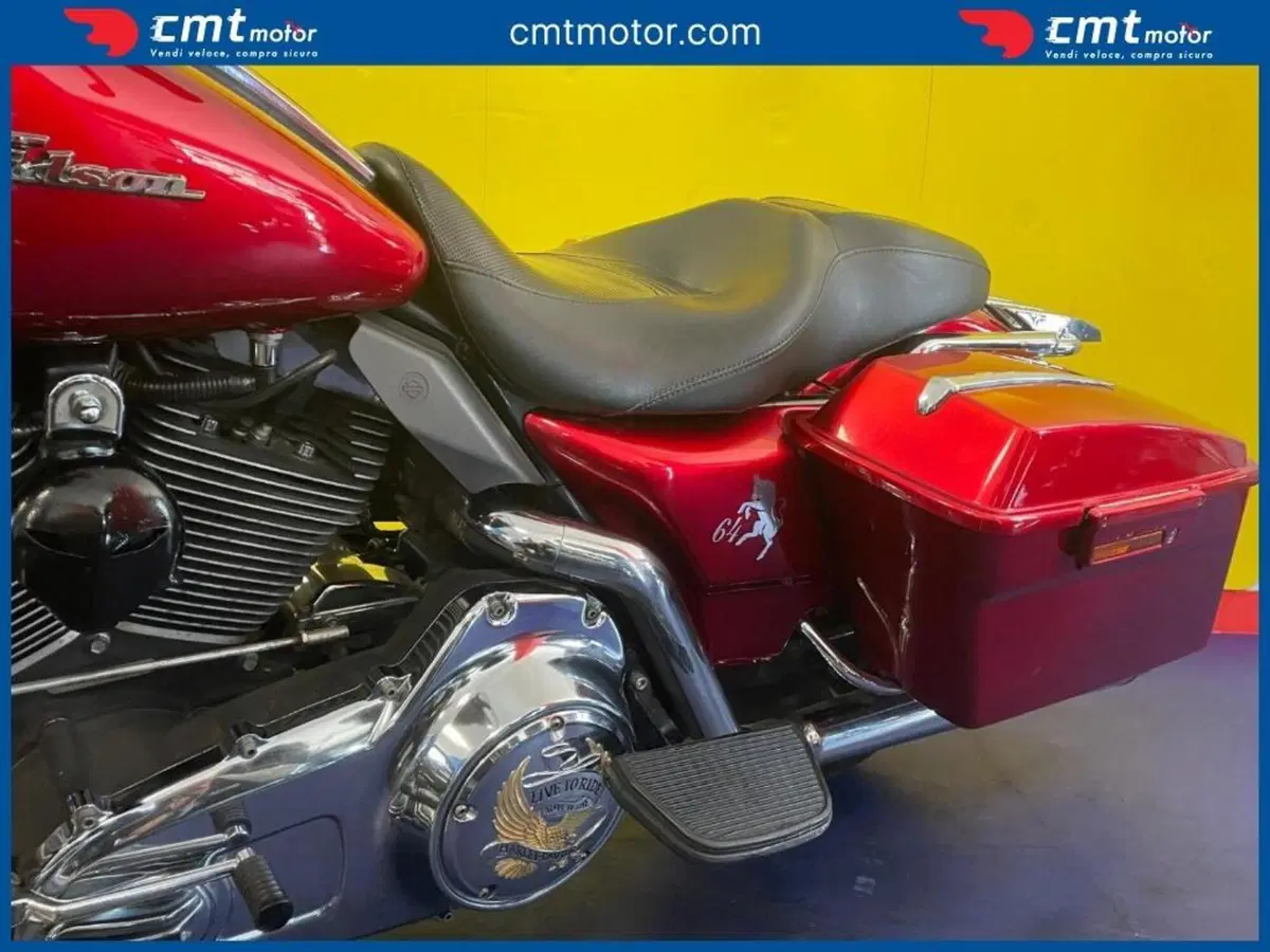 Harley-Davidson 1584 Street Glide (2008 - 10) - FLHX (8)