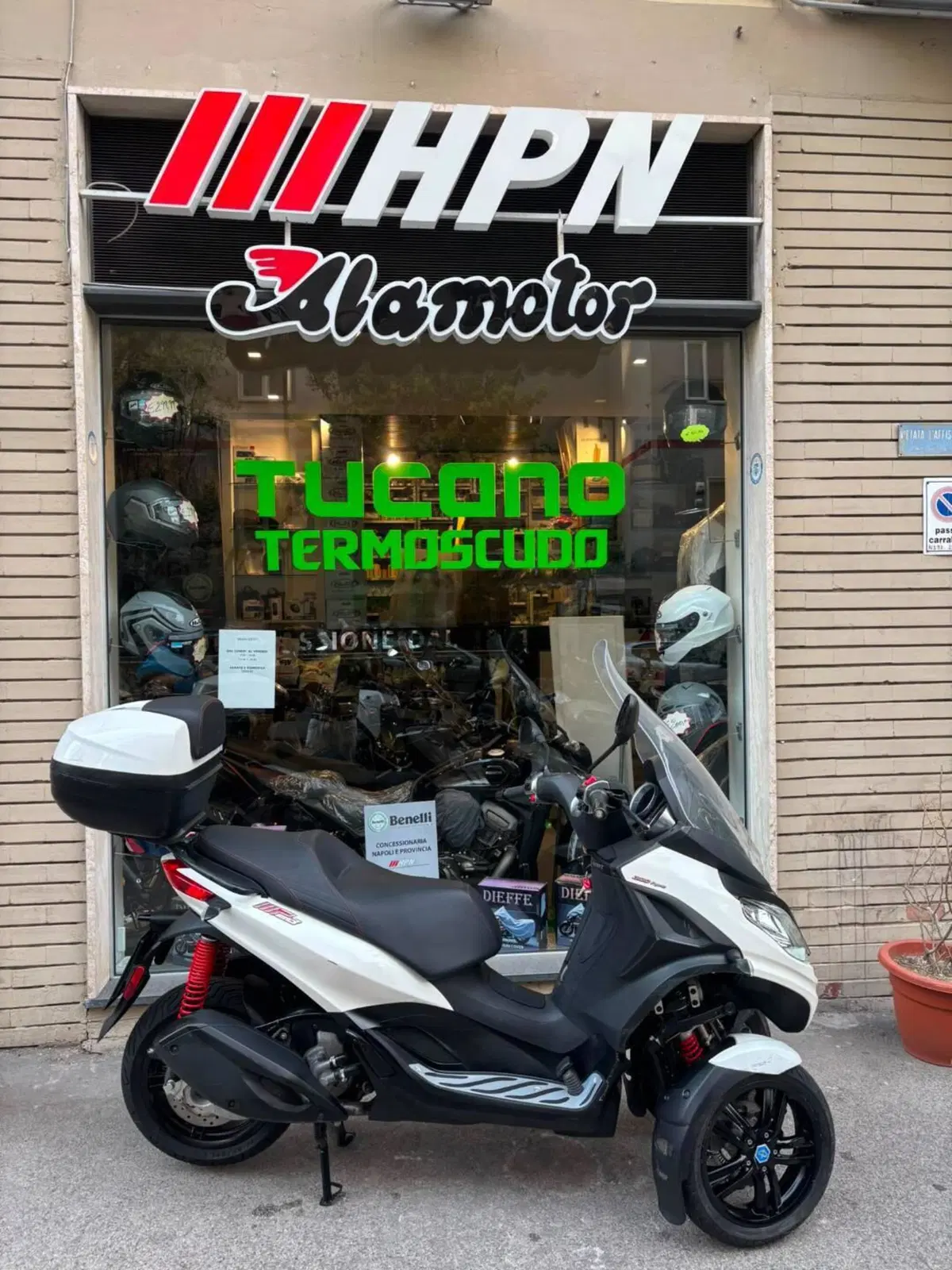 Piaggio Mp3 300 Hpe (2019 - 20) (2)