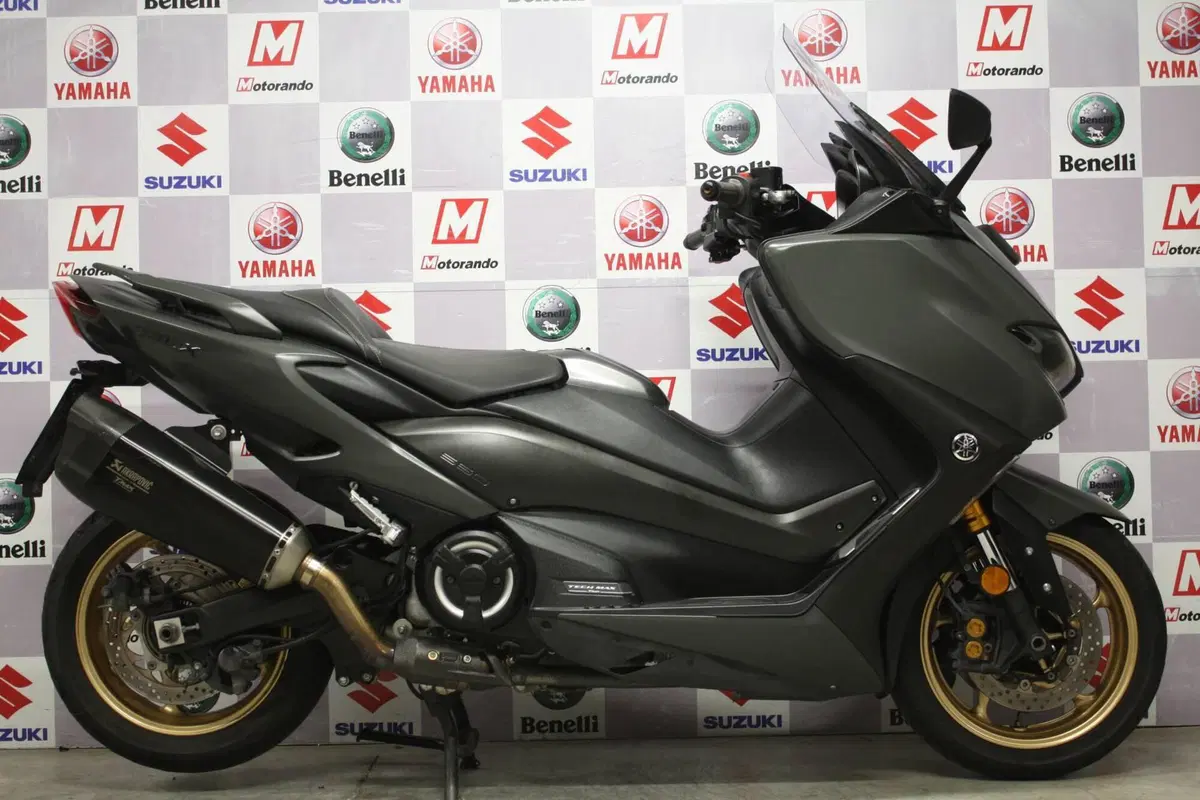 Yamaha T-Max 560 Tech Max (2021)