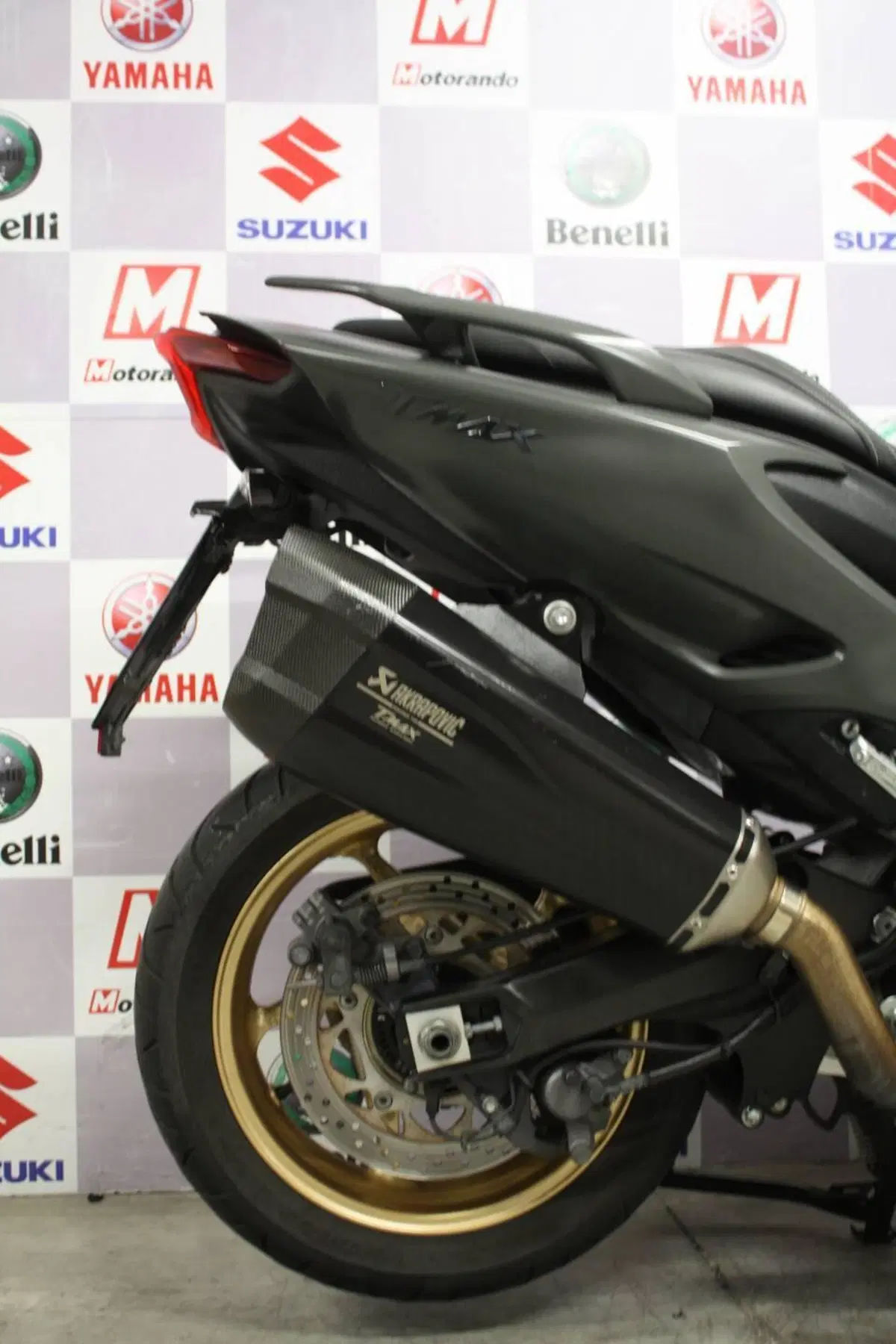 Yamaha T-Max 560 Tech Max (2021) (4)