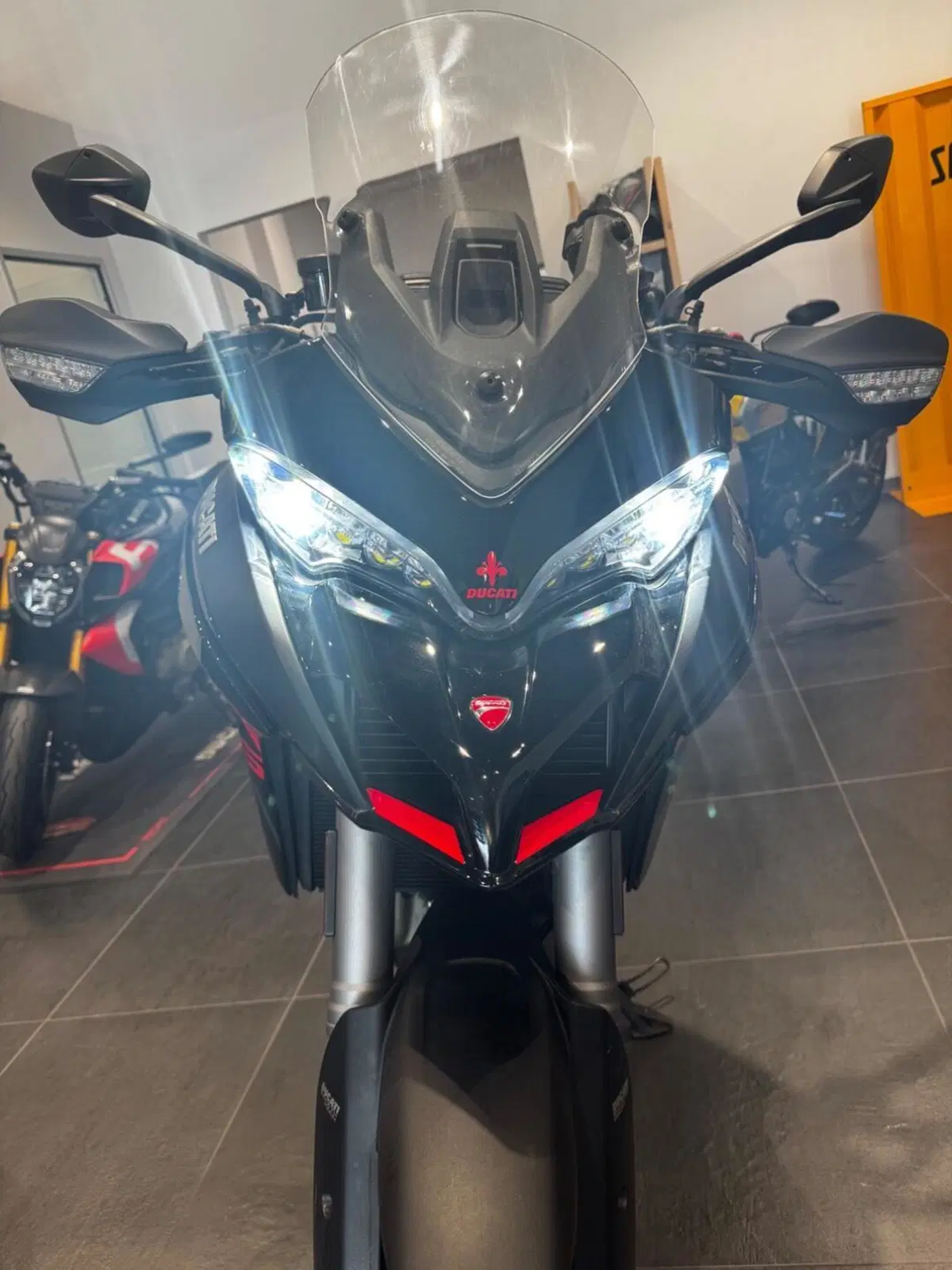 Ducati Multistrada V2 S (2022 - 24) (4)