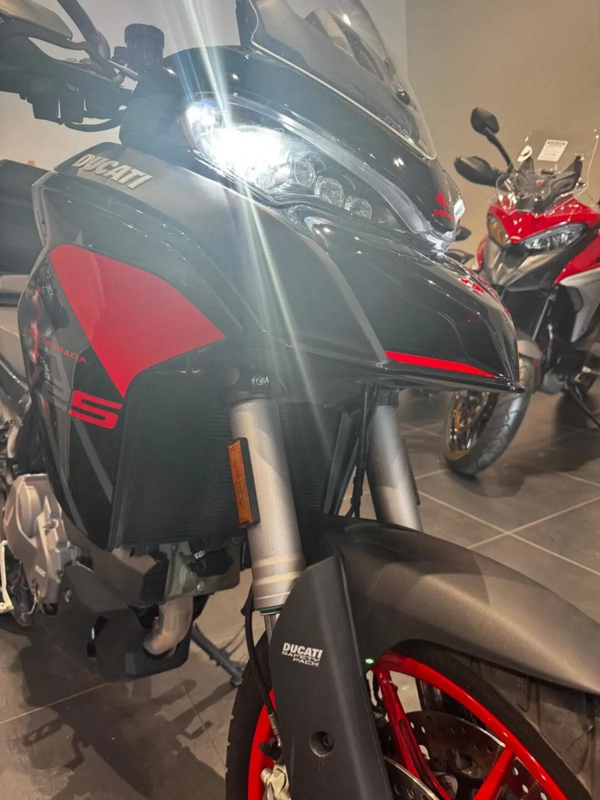Ducati Multistrada V2 S (2022 - 24) (8)