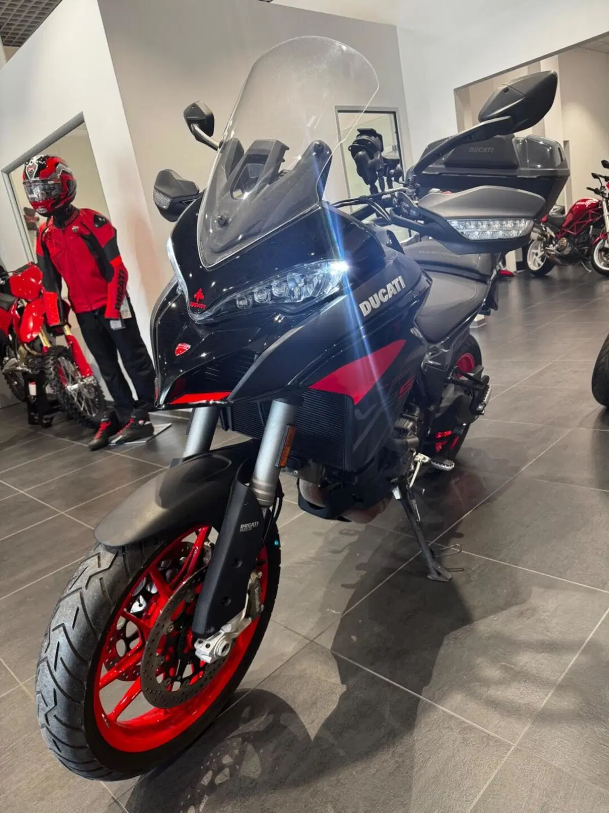 Ducati Multistrada V2 S (2022 - 24) (7)