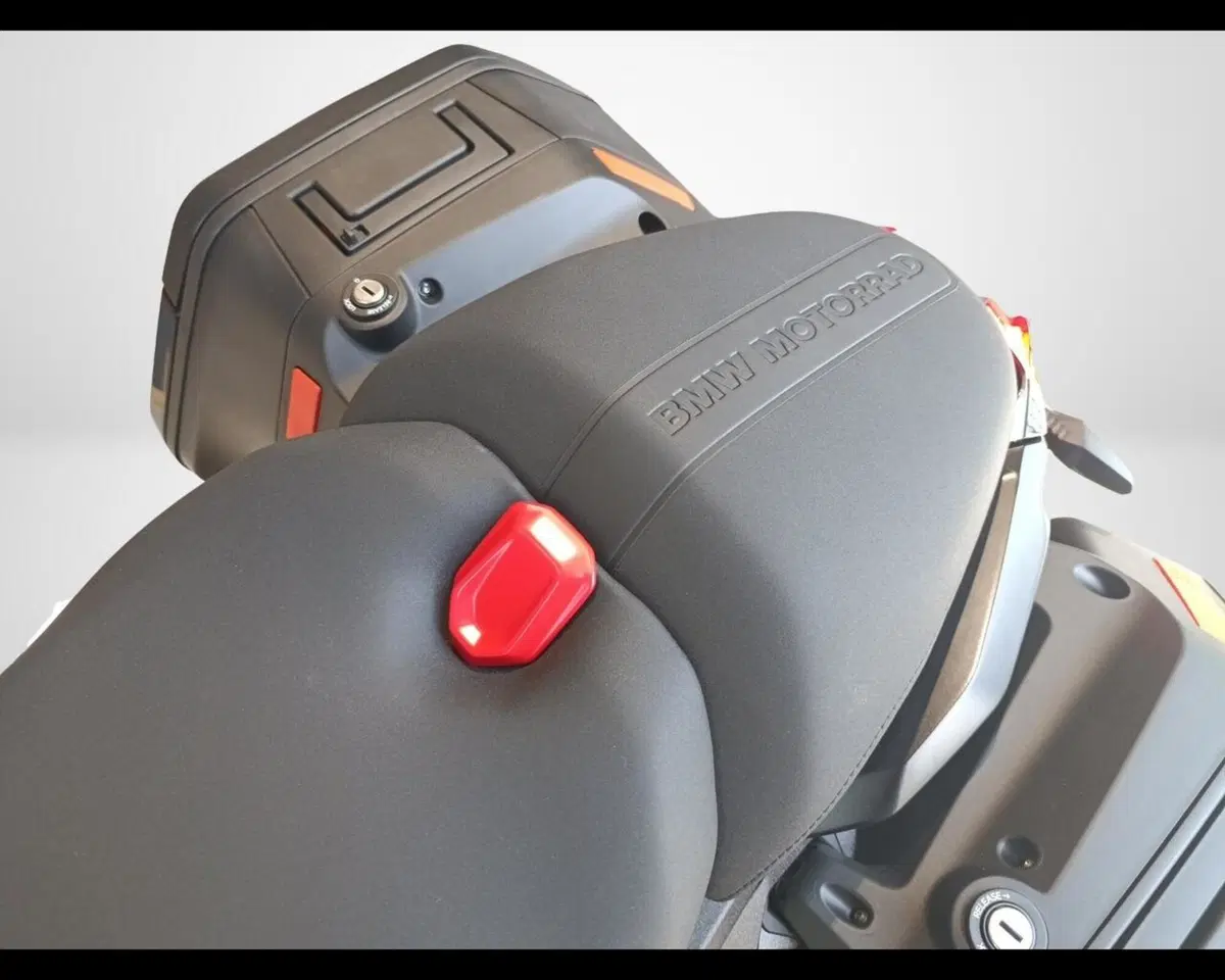 Bmw R 1300 R (2026 - 27) (13)