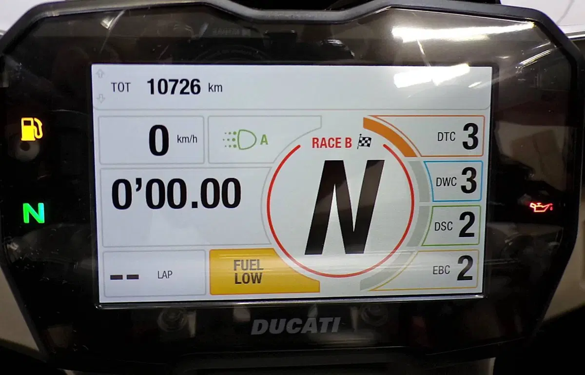 Ducati Panigale V4 S (2022 - 24) (13)
