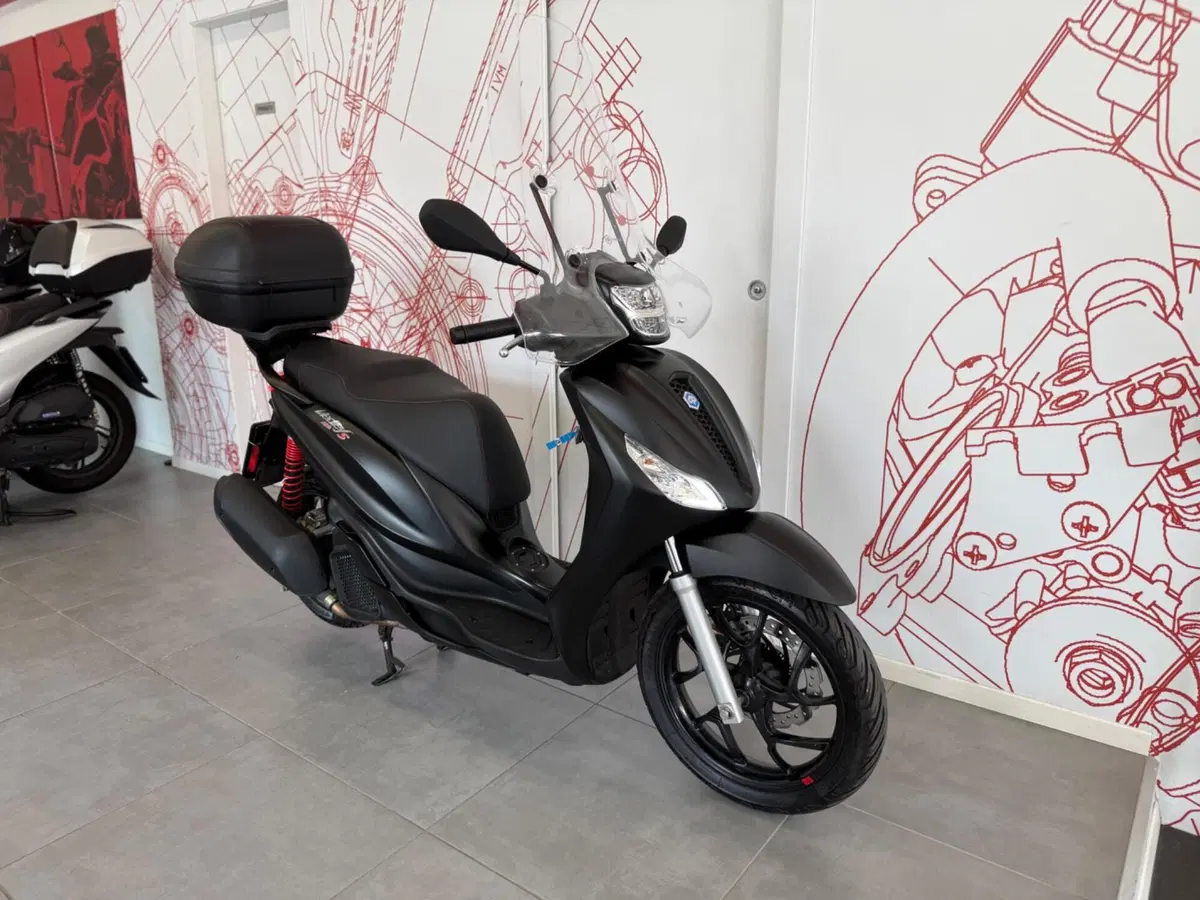 Piaggio Medley 150 S ABS (2021 - 25) (2)