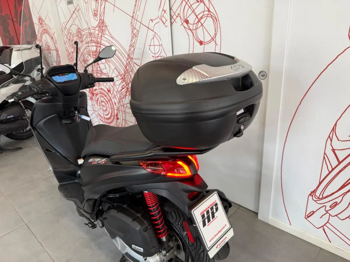 Piaggio Medley 150 S ABS (2021 - 25) (15)