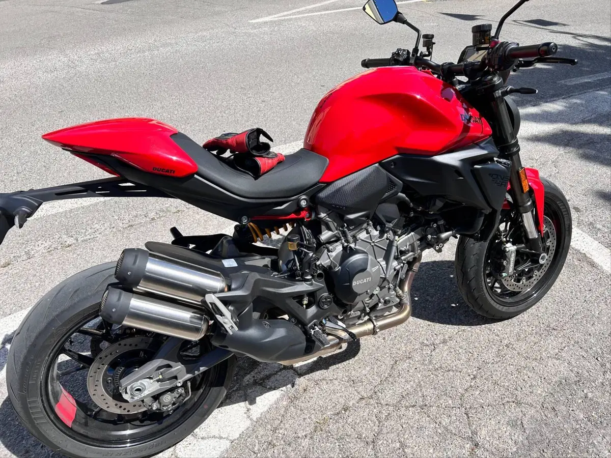 Ducati Monster 890 + (2026) (4)