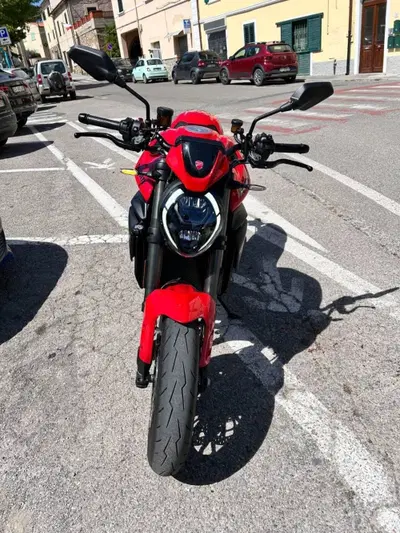 Ducati Monster 890 + (2026) usata