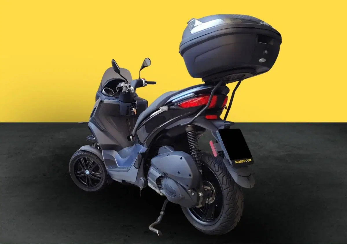 Piaggio MP3 300 ABS Hpe (2021 - 24) (4)