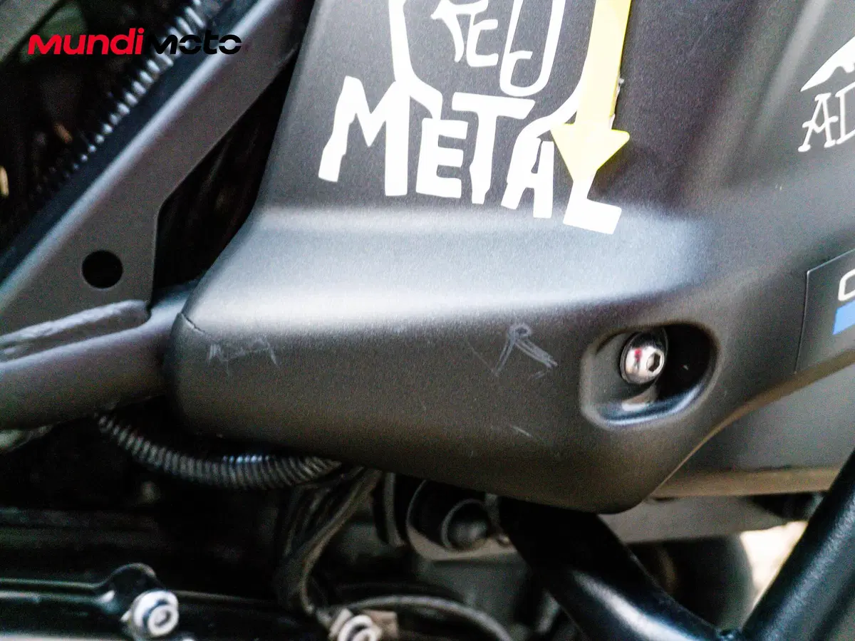 Yamaha XT1200Z Super Ténéré First Edition (2010 - 11) (22)