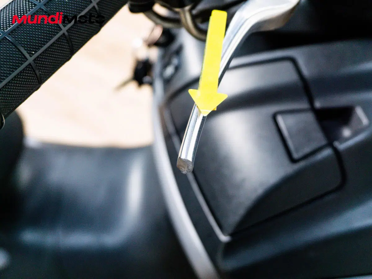 Suzuki Burgman AN 650 (2013 - 15) (21)