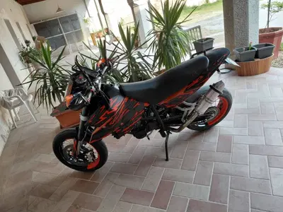 KTM 690 Supermoto usata