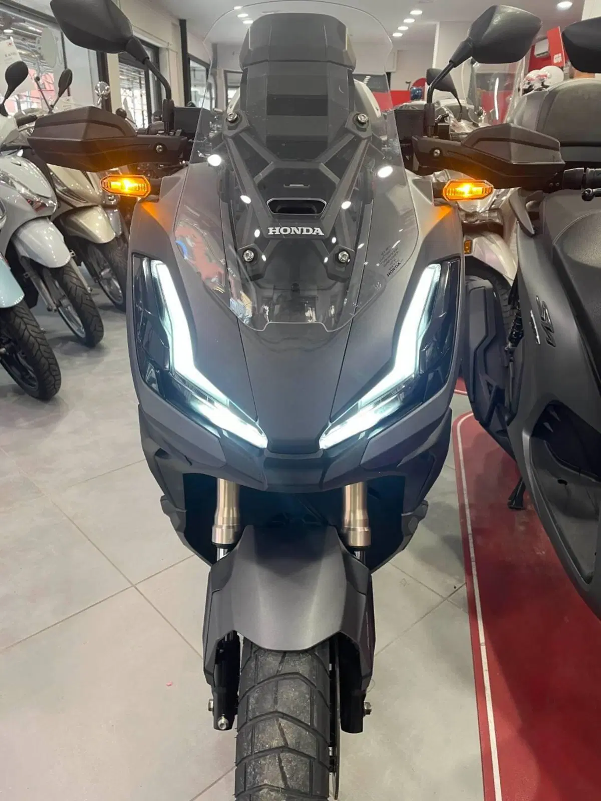 Honda ADV 350 (2022 - 24) (4)