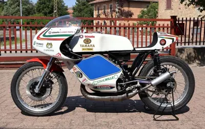 Una Yamaha/Bimota in gara al Classic TT con Stefano Bonetti. Spoiler: &egrave; a due tempi!