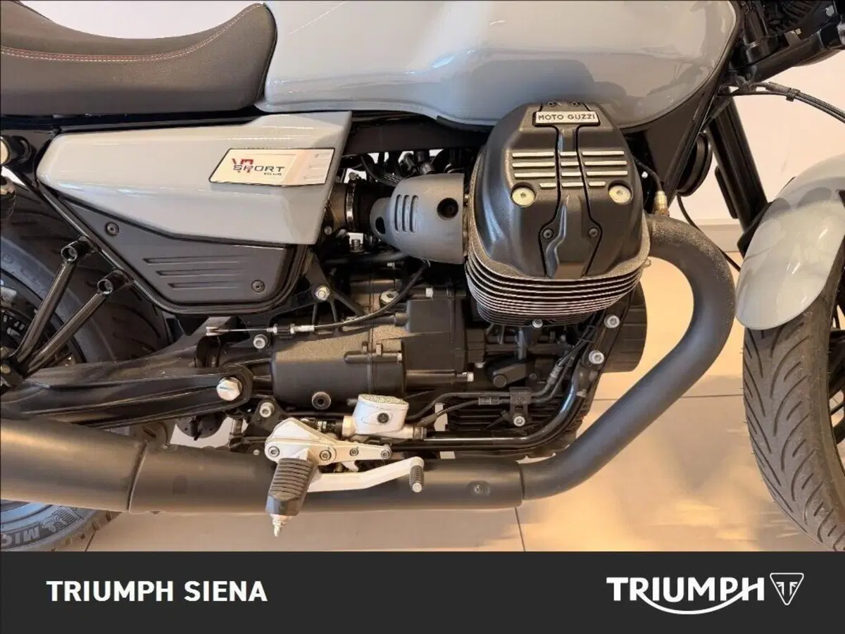 Moto Guzzi V7 Sport (2025 - 26) (7)