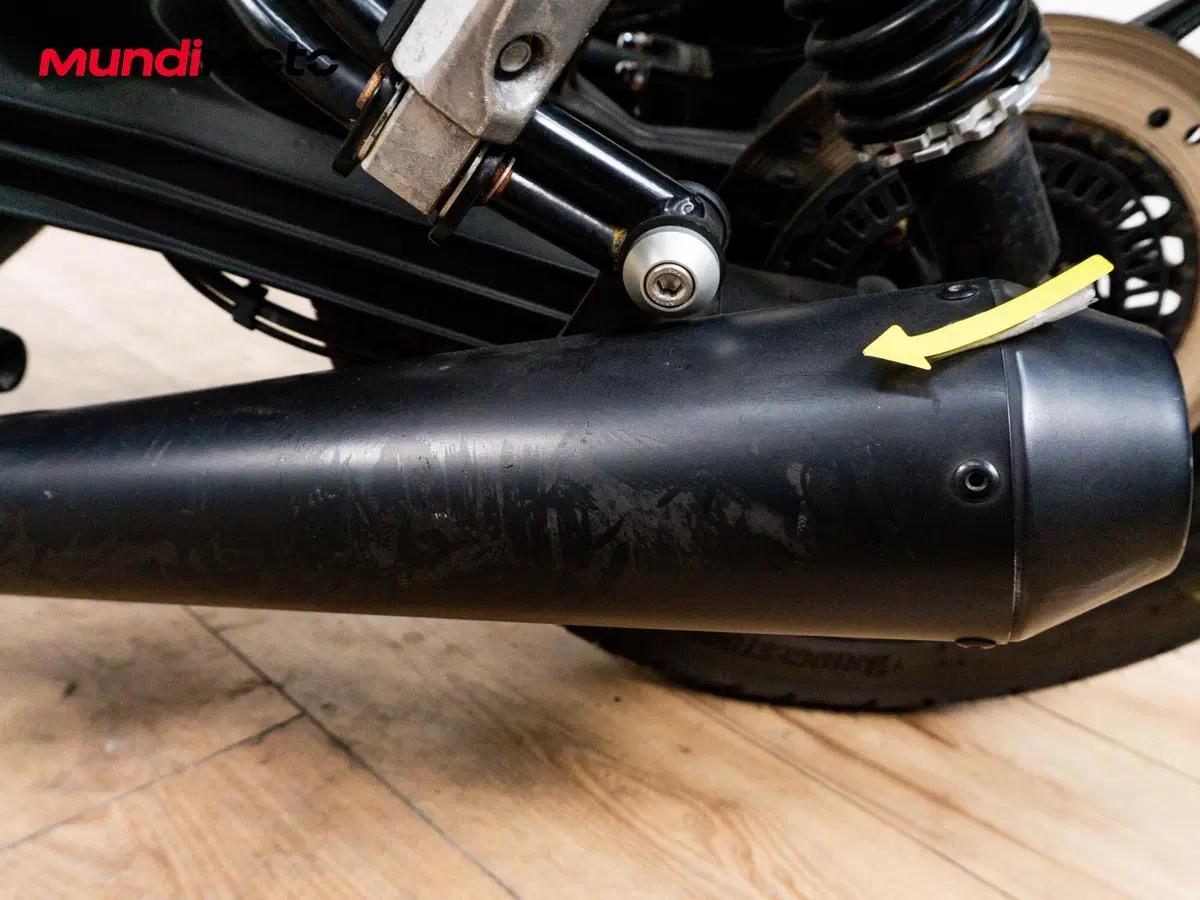 Moto Guzzi V7 II Stone (2015 - 17) (13)