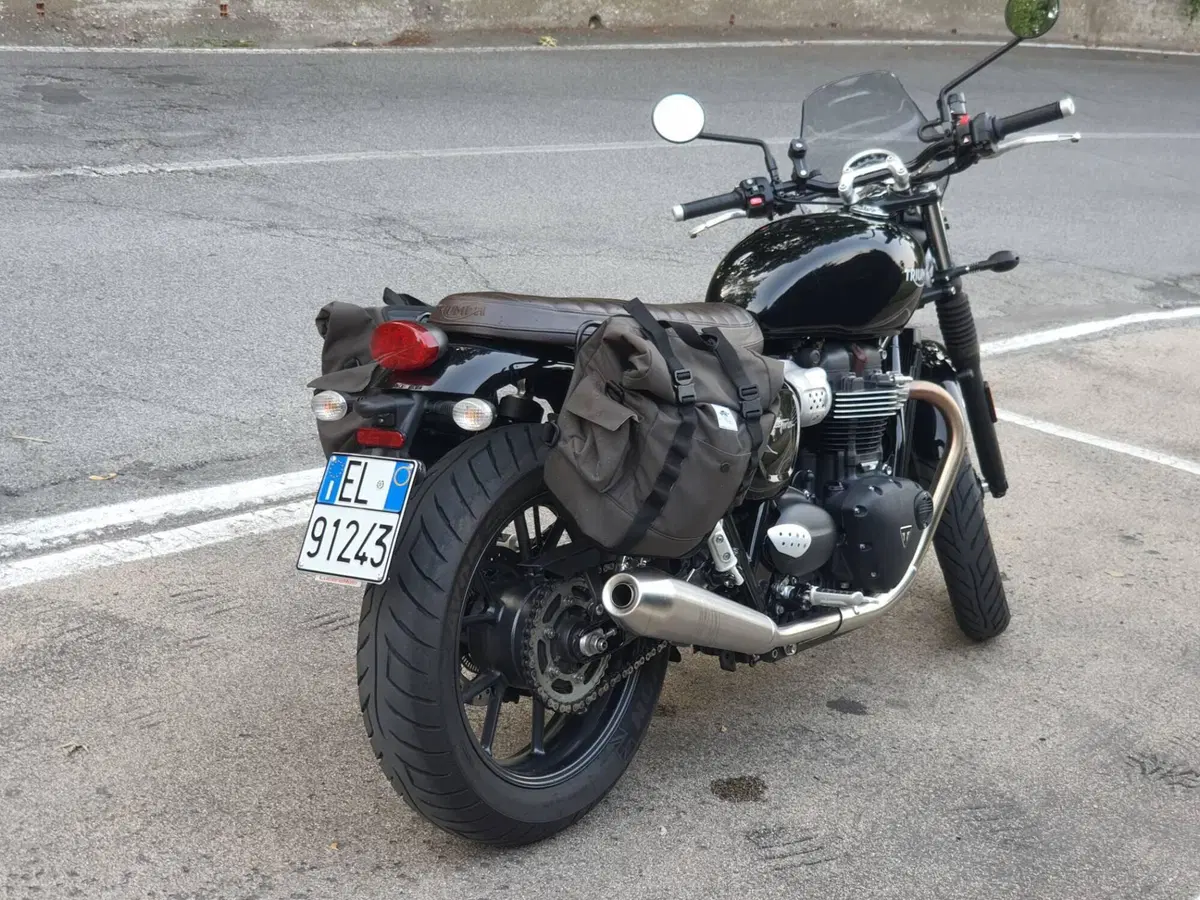 Triumph Street Twin 900 (2017 - 18)