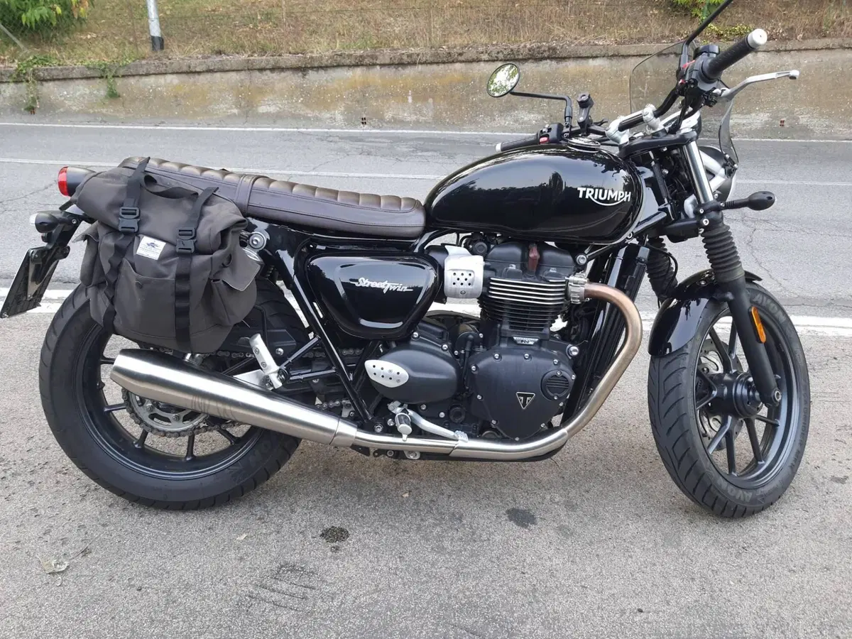 Triumph Street Twin 900 (2017 - 18) (3)