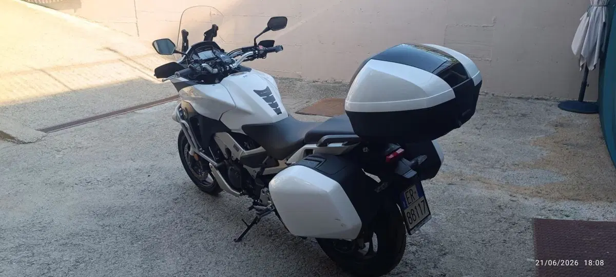 Honda Crossrunner (2017 - 20) (3)