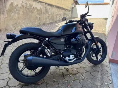 Moto Guzzi V7 Stone (2025 - 26) usata