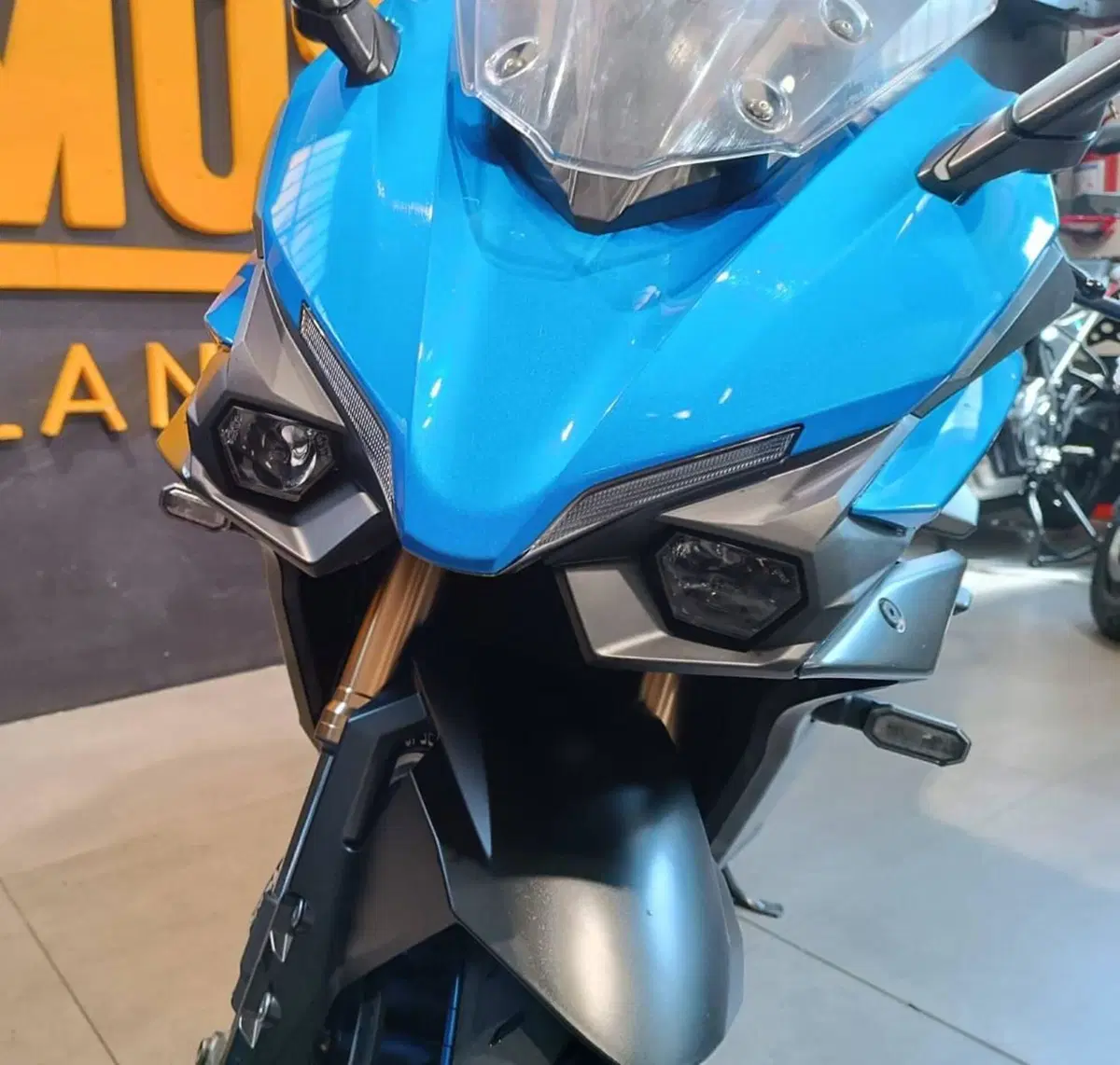 Suzuki GSX-S1000GT (2022 - 24) (2)