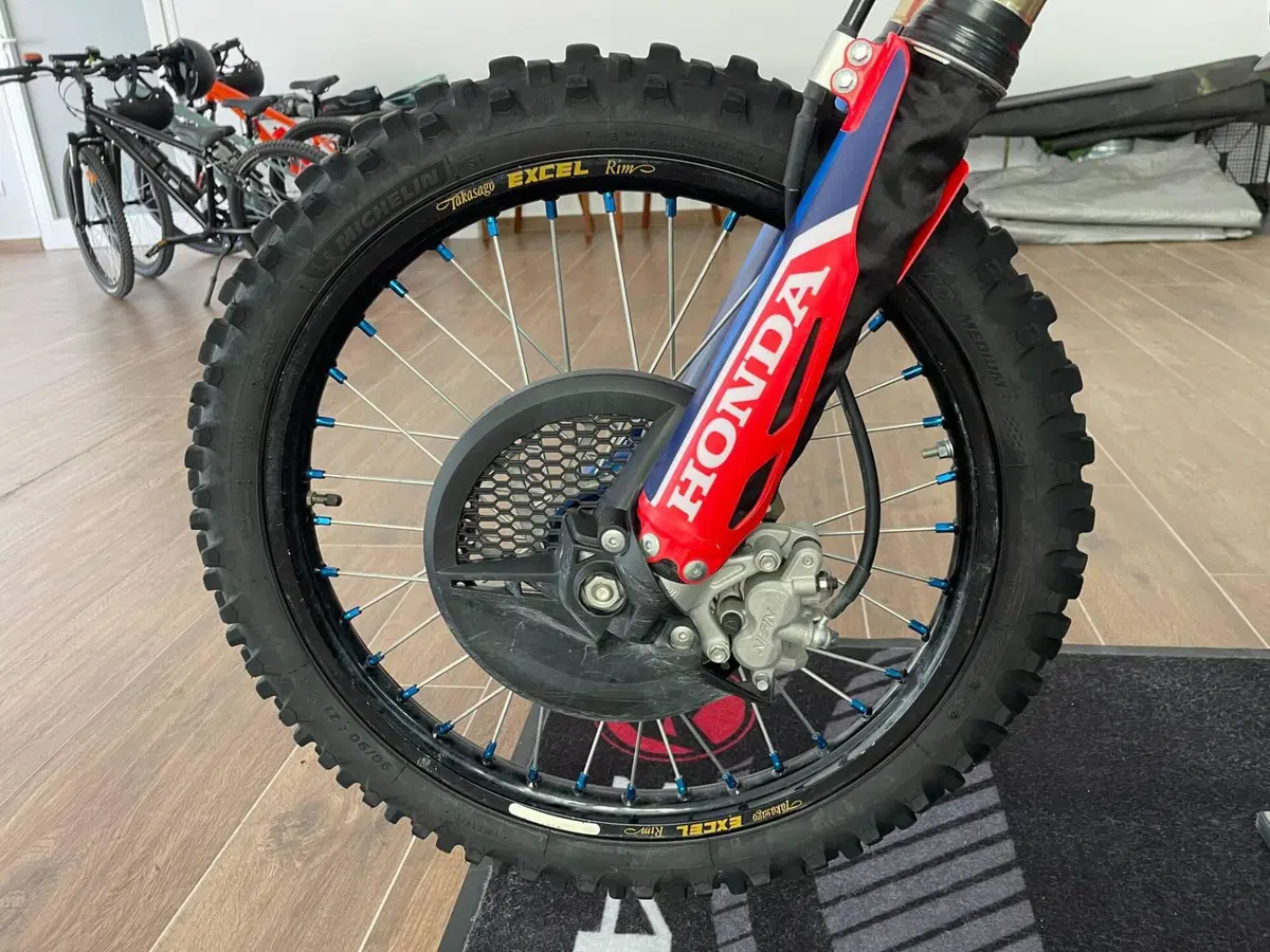 Honda CRF 400RX Enduro Special (2023) (9)