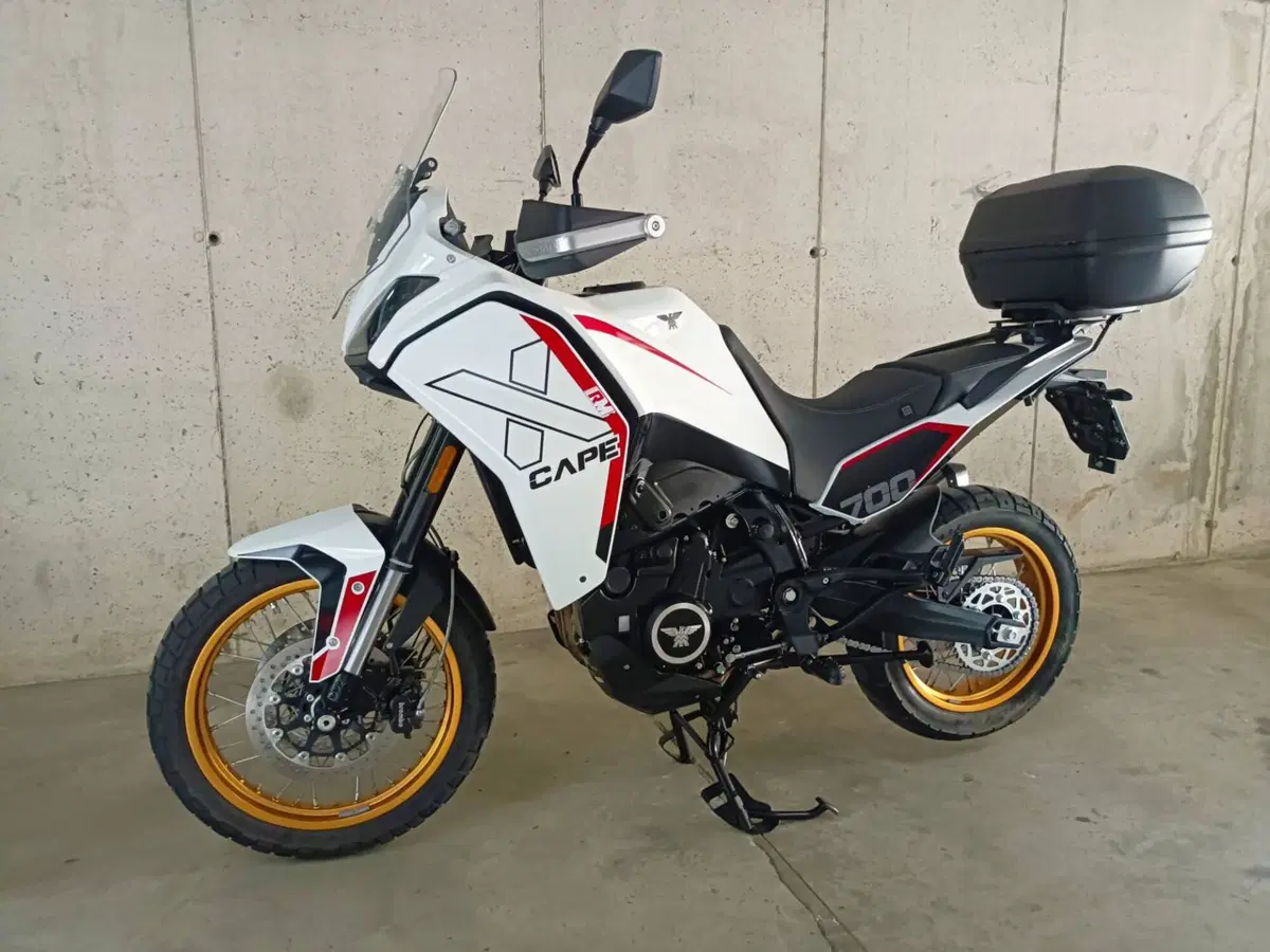 Moto Morini X-Cape 700 Gold Edition (2025 - 26) (7)