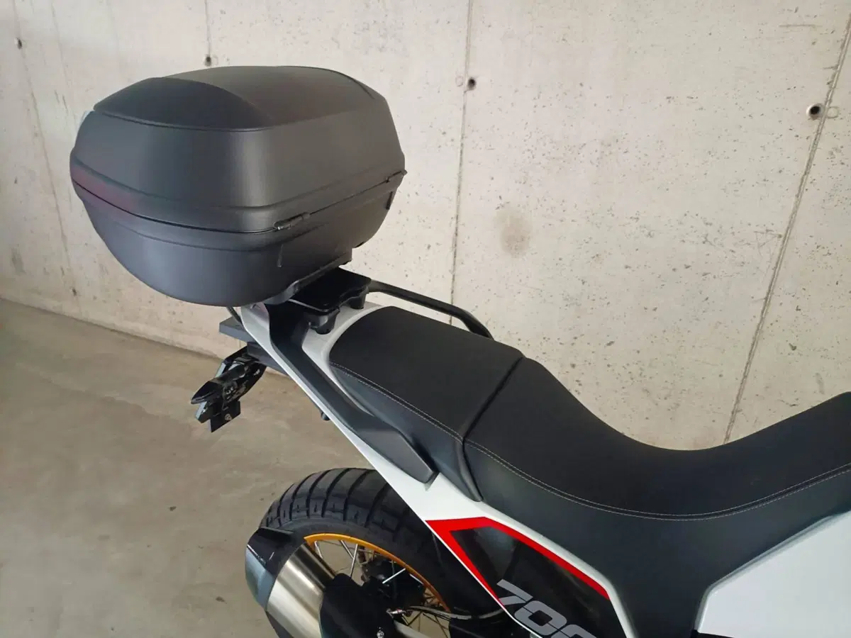 Moto Morini X-Cape 700 Gold Edition (2025 - 26) (5)