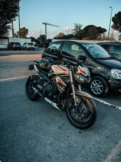 Triumph Street Triple S (2020 - 23) usata
