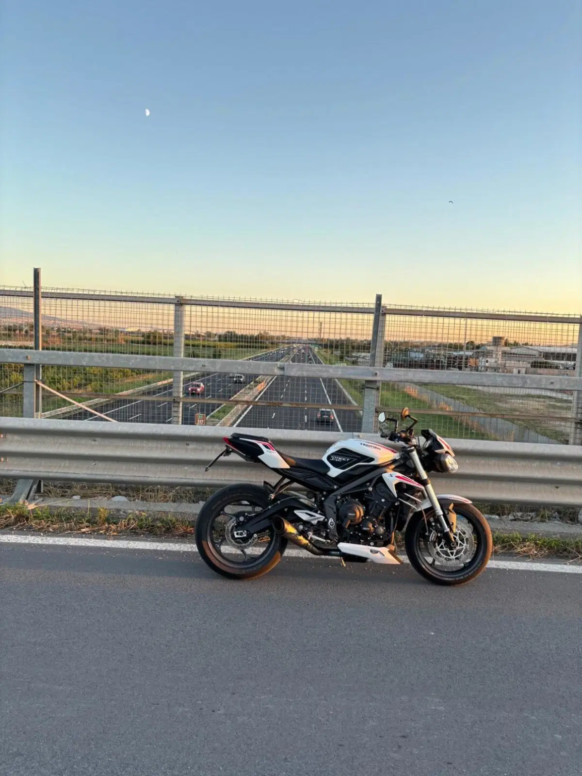 Triumph Street Triple S (2020 - 23) (2)