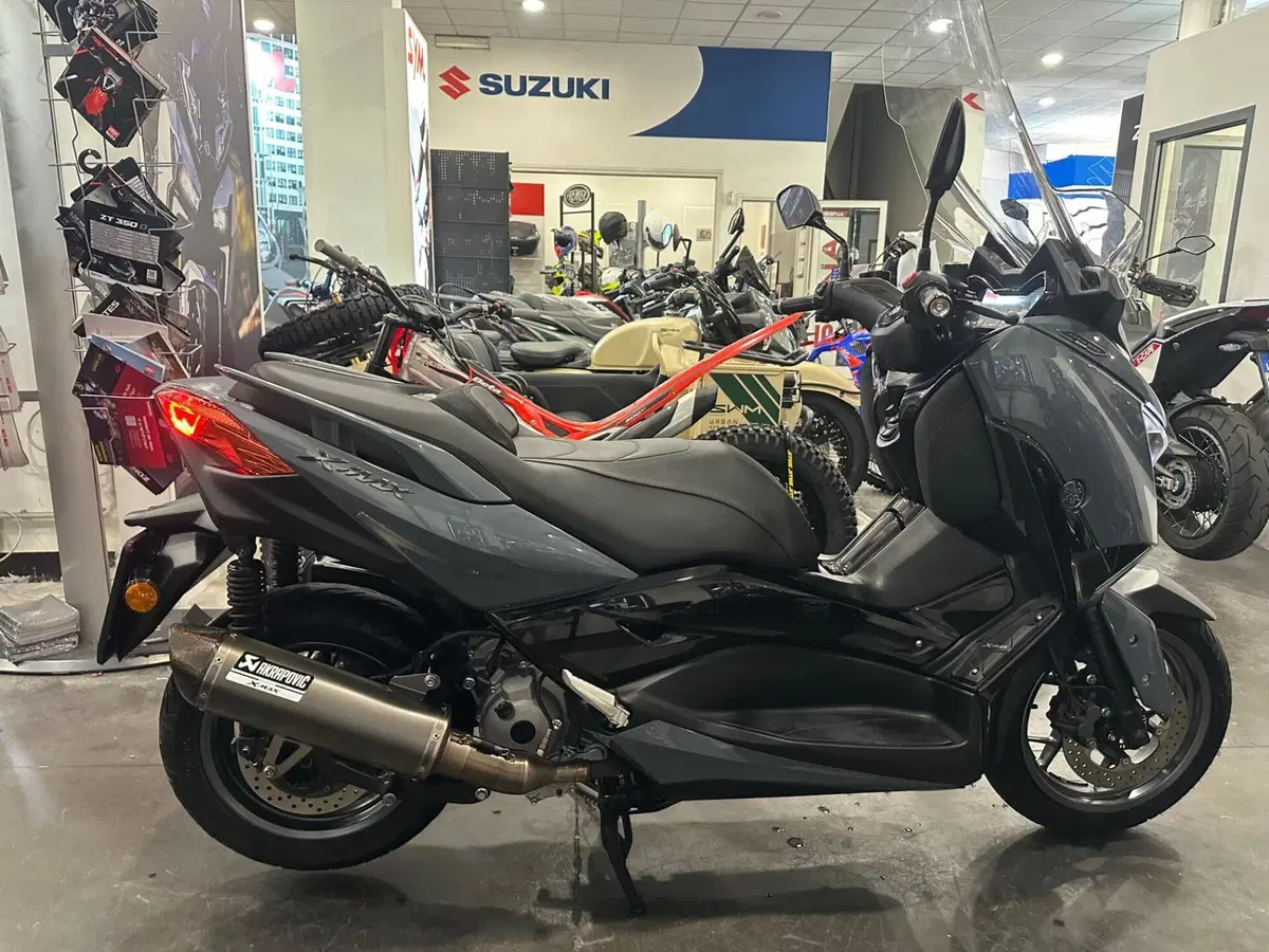 Yamaha X-Max 300 (2021 - 24) (3)