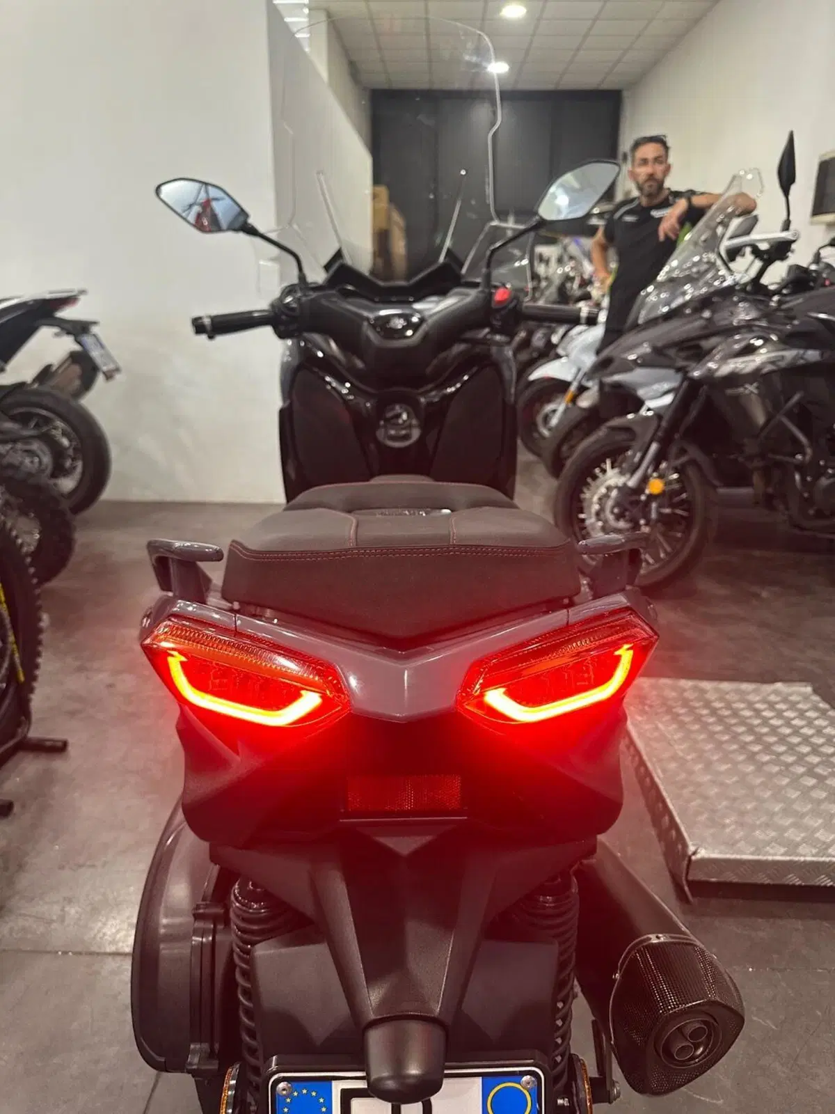 Yamaha X-Max 300 (2021 - 24) (7)