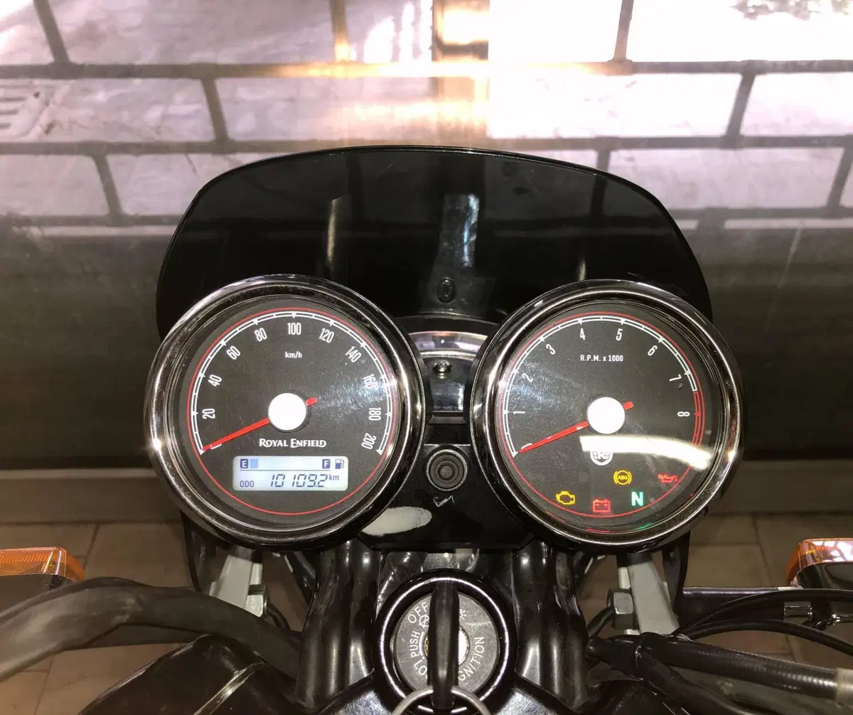 Royal Enfield Interceptor 650 (2019 - 20) (5)