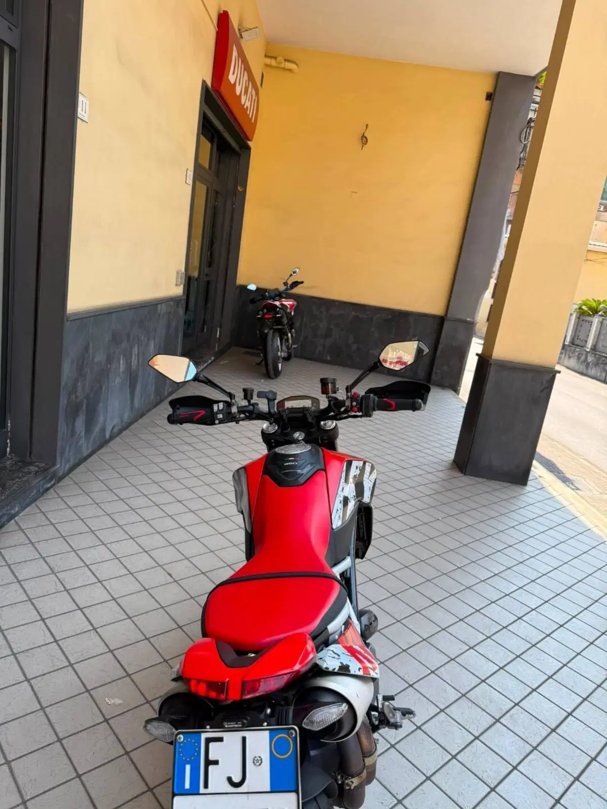 Ducati Hypermotard 950 RVE (2022 - 25) (5)