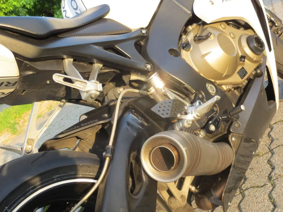Honda CBR 1000 RR Fireblade (2008 - 11) (5)