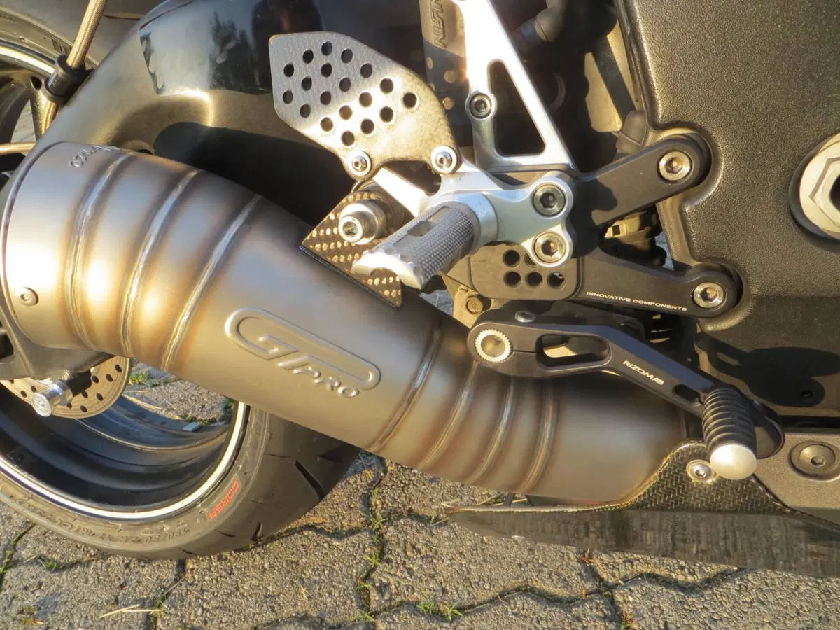 Honda CBR 1000 RR Fireblade (2008 - 11) (8)