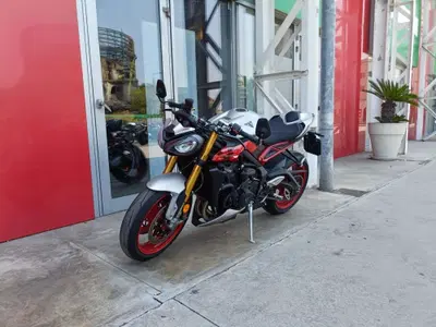 Triumph Street Triple 765 RX (2026) usata