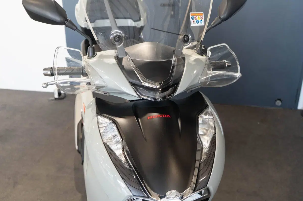 Honda SH 350 (2021 - 24) (2)