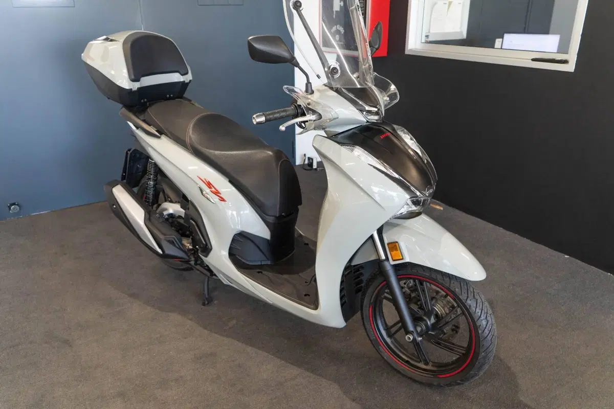 Honda SH 350 (2021 - 24) (3)