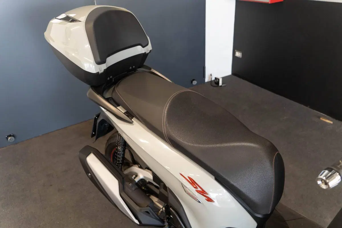 Honda SH 350 (2021 - 24) (6)