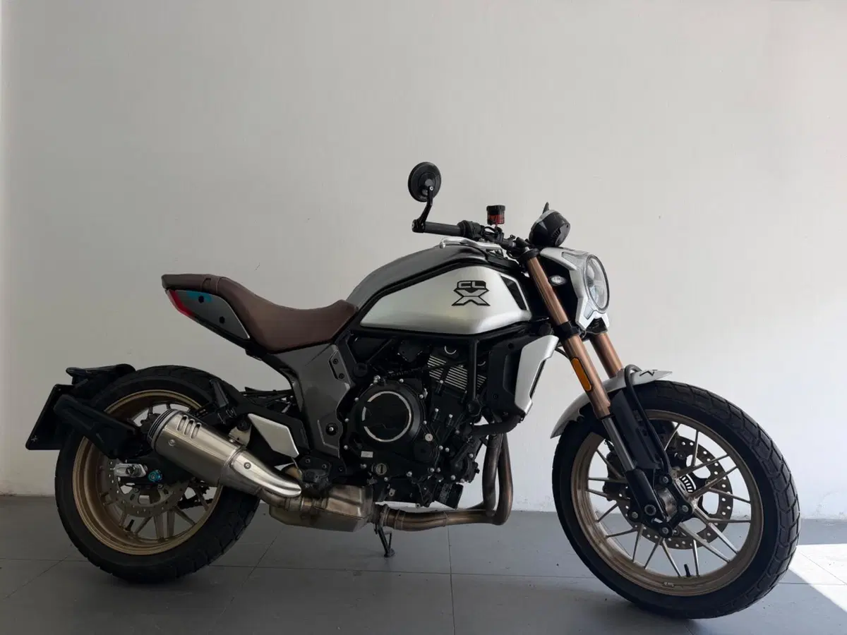 CFMOTO 700CL-X Heritage (2021 - 26)