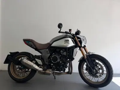 CFMOTO 700CL-X Heritage (2021 - 26) usata